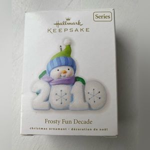 🎄Hallmark • Keepsake Frosty Fun Decade Christmas Ornament